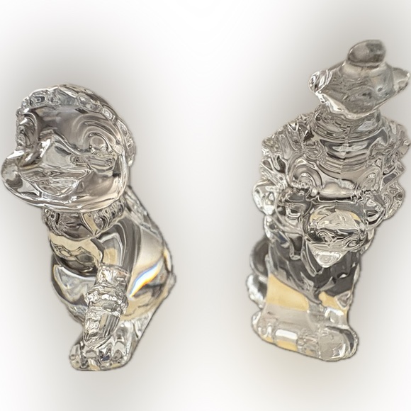 Stunning Silver and Clear Crystal Ring - Picture 9 of 11